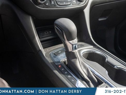 Used 2024 Chevrolet Equinox LT image 10