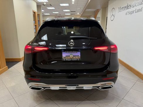 Certified 2025 Mercedes-Benz GLC 300 image 4