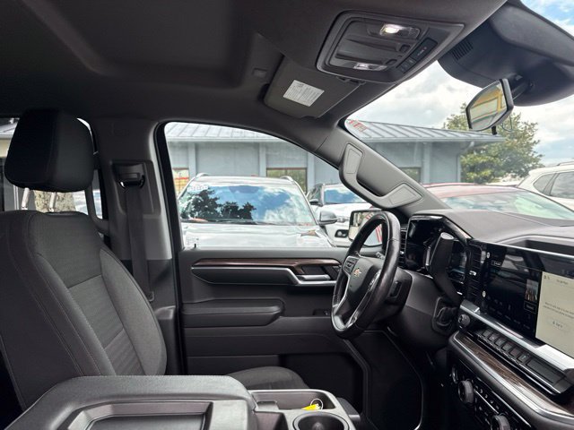 Used 2022 Chevrolet Silverado 1500 LT AWD/4WD image 11