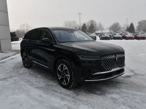 New 2026 Lincoln Nautilus Premier AWD/4WD image 9