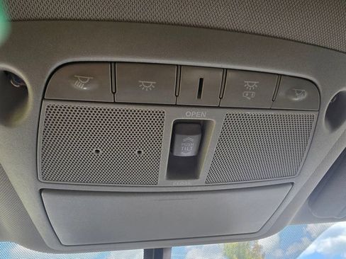Used 2018 Nissan Murano SL w/ Moonroof Package FWD image 40
