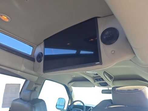 Used 2023 GMC Savana 2500 image 20