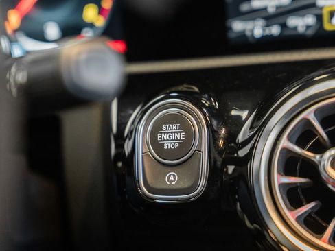 Used 2021 Mercedes-Benz A 35 AMG 4MATIC image 26