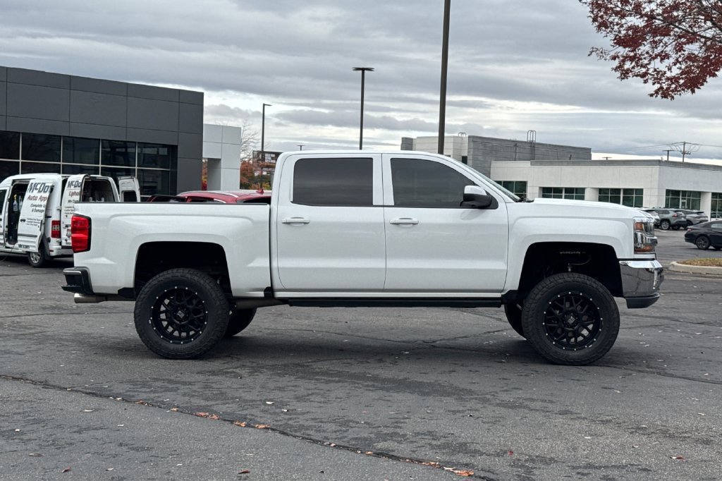 Used 2017 Chevrolet Silverado 1500 LT w/ All Star Edition AWD/4WD image 11
