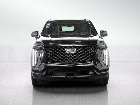 Used 2025 Cadillac Escalade Sport w/ Touring Package AWD/4WD image 8