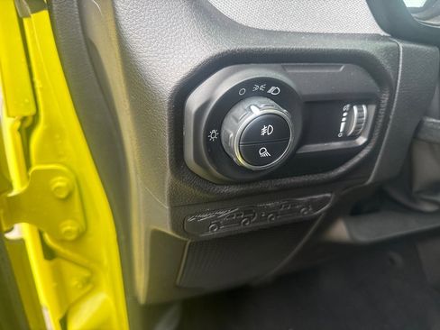 Used 2024 Jeep Gladiator Sport image 22