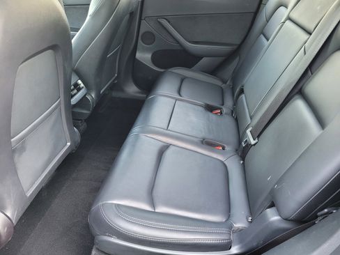 Used 2023 Tesla Model Y Long Range image 10