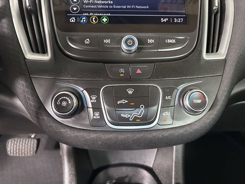 Used 2024 Chevrolet Malibu LS image 15