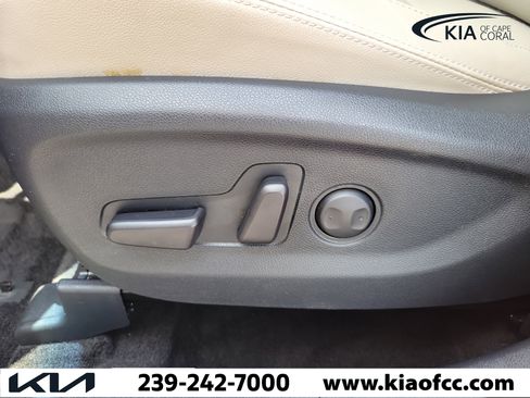 Used 2021 Kia Sportage EX FWD image 22