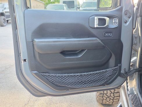 Used 2020 Jeep Gladiator Overland image 22