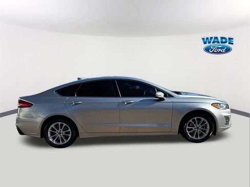 Used 2020 Ford Fusion SE image 4