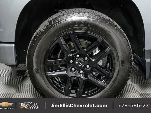 Certified 2025 Chevrolet Silverado 1500 Custom image 33