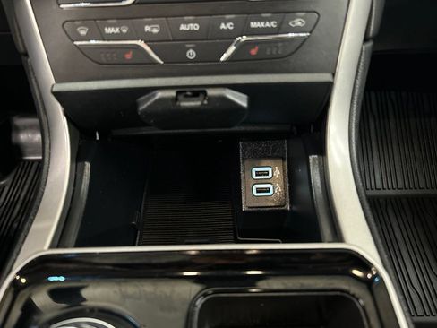 Certified 2019 Ford Edge SEL w/ Cold Weather Package AWD/4WD image 23