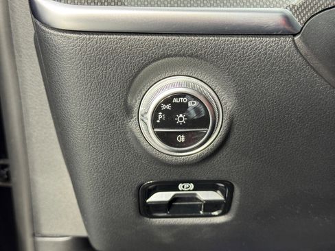 Used 2022 Mercedes-Benz C 300 C 300 image 18