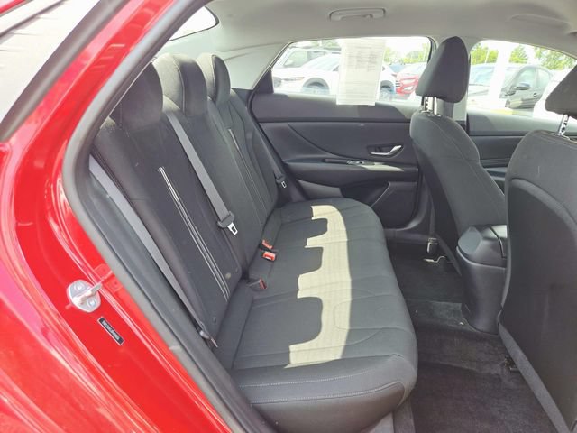 Used 2023 Hyundai Elantra SEL w/ Convenience Package FWD image 11