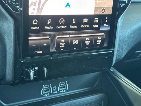 New 2026 RAM 3500 Laramie AWD/4WD image 19