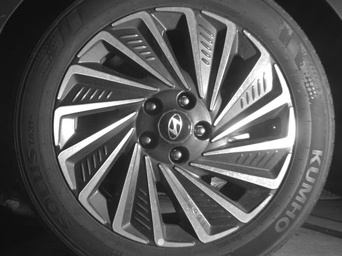 Used 2025 Hyundai Sonata SEL FWD image 14