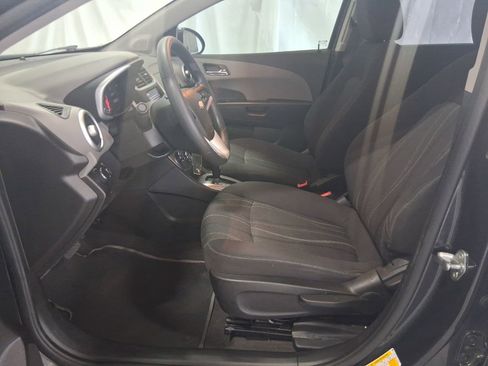 Used 2020 Chevrolet Sonic LT FWD image 15