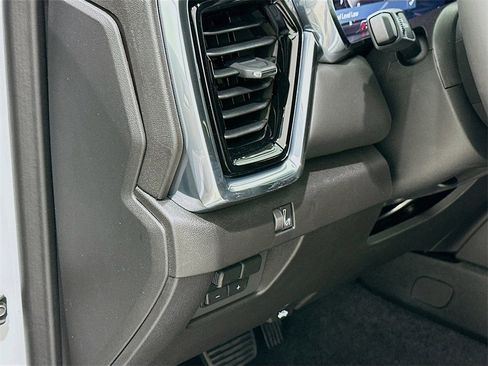 New 2026 GMC Canyon Elevation w/ Convenience Package image 10