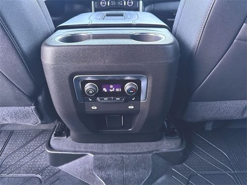 Used 2021 Chevrolet Tahoe Z71 w/ Luxury Package image 21