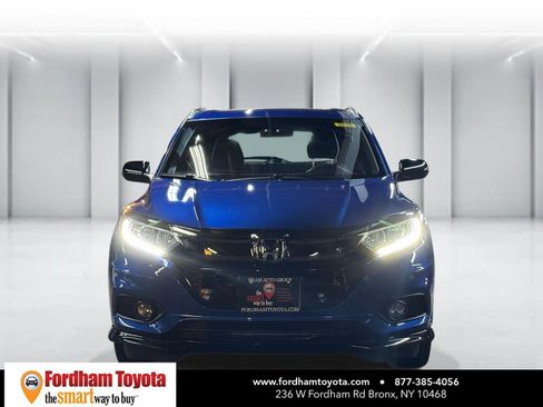 Used 2021 Honda HR-V Sport image 2