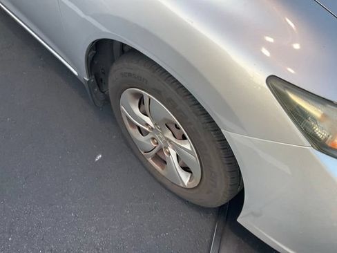 Used 2014 Honda Civic LX image 2