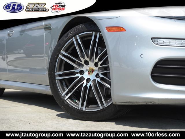 Used 2016 Porsche Panamera RWD image 2