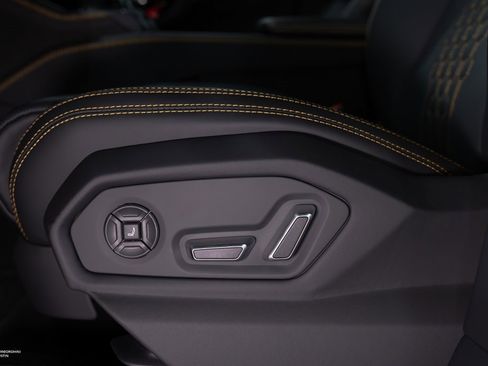 New 2025 Lamborghini Urus SE image 34