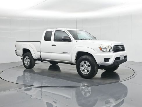 Used 2014 Toyota Tacoma PreRunner image 21