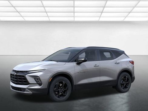 New 2026 Chevrolet Blazer LT w/ Convenience Package FWD image 2