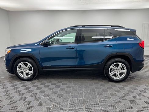 Used 2020 GMC Terrain SLE w/ Driver Convenience Package FWD image 10