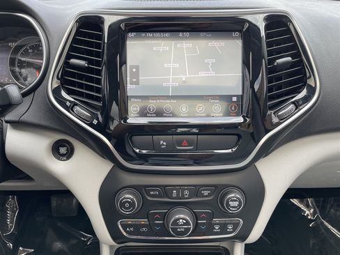 Used 2019 Jeep Cherokee Limited w/ Trailer Tow Group AWD/4WD image 30