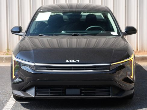 Used 2025 Kia K4 FWD image 41