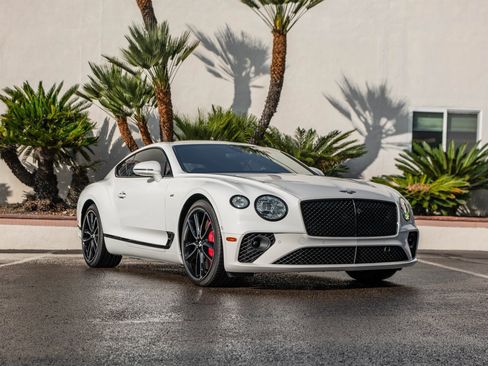Used 2022 Bentley Continental GT image 14