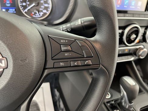 Used 2025 Nissan Sentra S FWD image 18