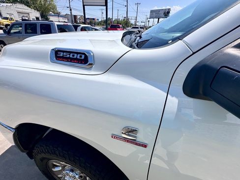 Used 2024 RAM 3500 Tradesman w/ Chrome Appearance Group AWD/4WD image 13