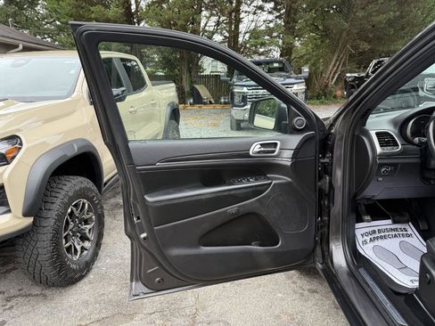 Used 2019 Jeep Grand Cherokee Limited image 7