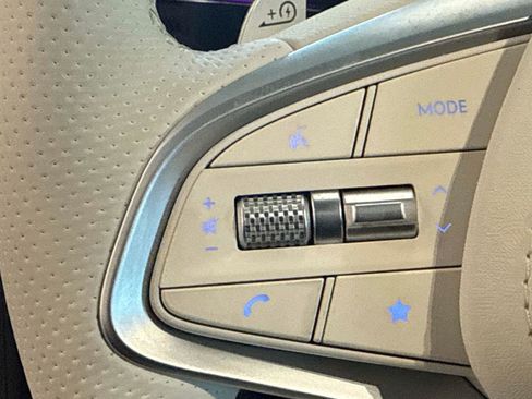 New 2024 Genesis Electrified GV70 Advanced image 38