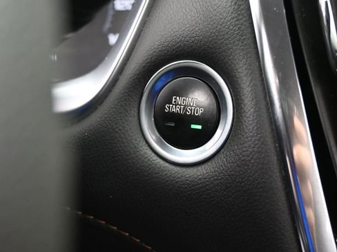 Used 2021 Chevrolet Traverse LS image 25