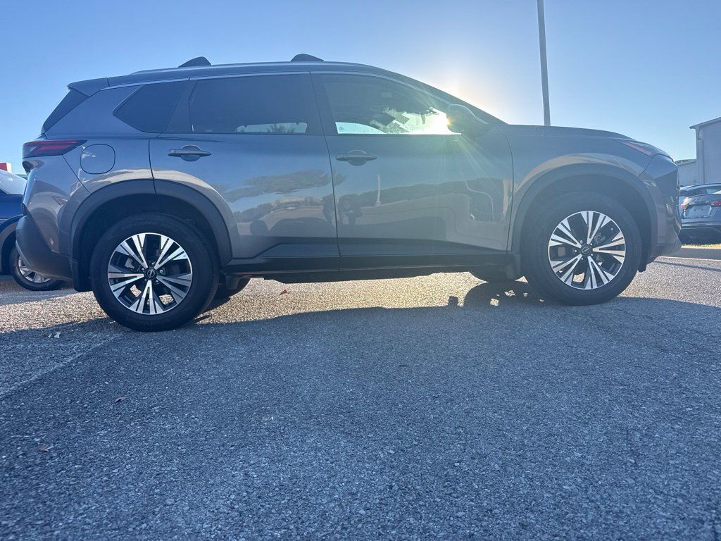 Certified 2023 Nissan Rogue SV w/ SV Premium B Package AWD/4WD image 2