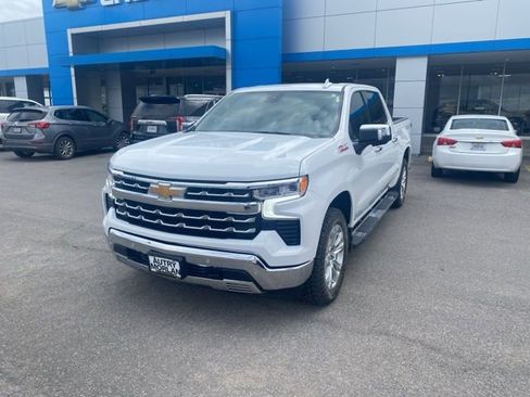 Used 2024 Chevrolet Silverado 1500 LTZ w/ Z71 Off-Road Package image 2