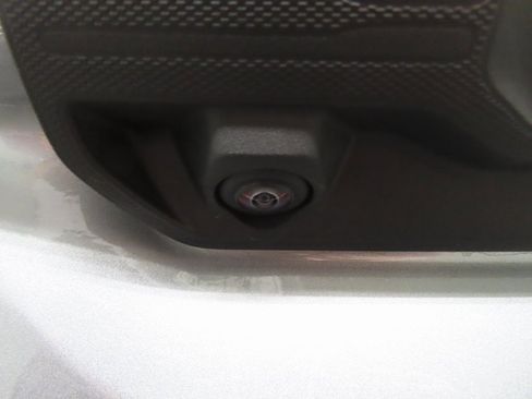 Used 2025 GMC Sierra 1500 SLE image 32