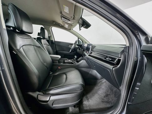 Used 2023 Kia Sportage EX FWD image 31