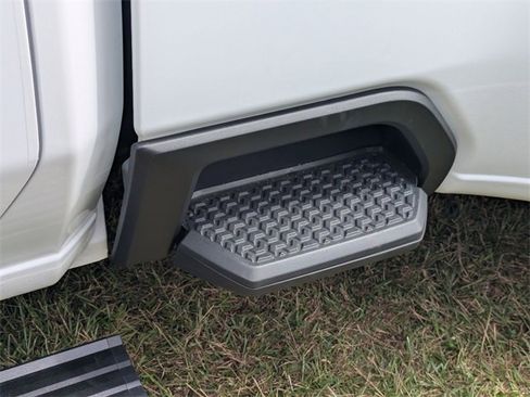 New 2026 Chevrolet Silverado 3500 High Country w/ Technology Package image 31