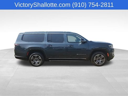 Certified 2024 Jeep Wagoneer L Series II w/ Flexible Seating Group AWD/4WD image 35