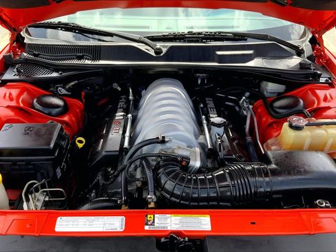 Used 2009 Dodge Challenger SRT8 w/ SRT Option Group II RWD image 29