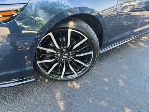 Used 2025 Honda Accord Touring image 2