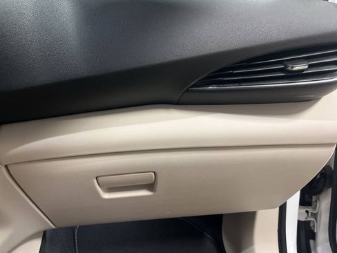 Used 2023 Buick Envision Essence AWD/4WD image 12