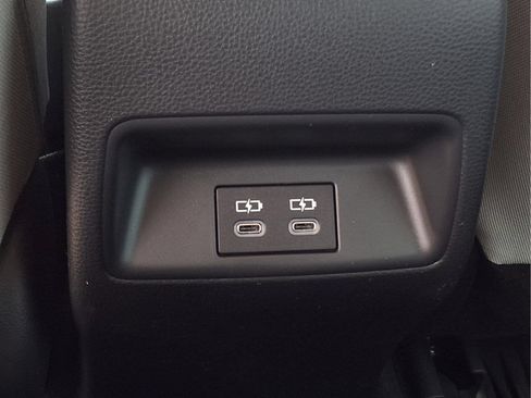 Used 2026 Toyota Corolla LE FWD image 11