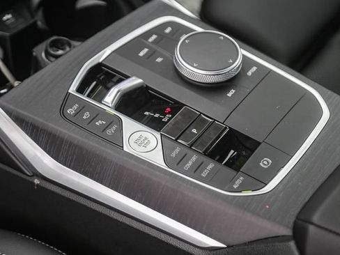 Used 2025 BMW 230i Coupe w/ Premium Package RWD image 21